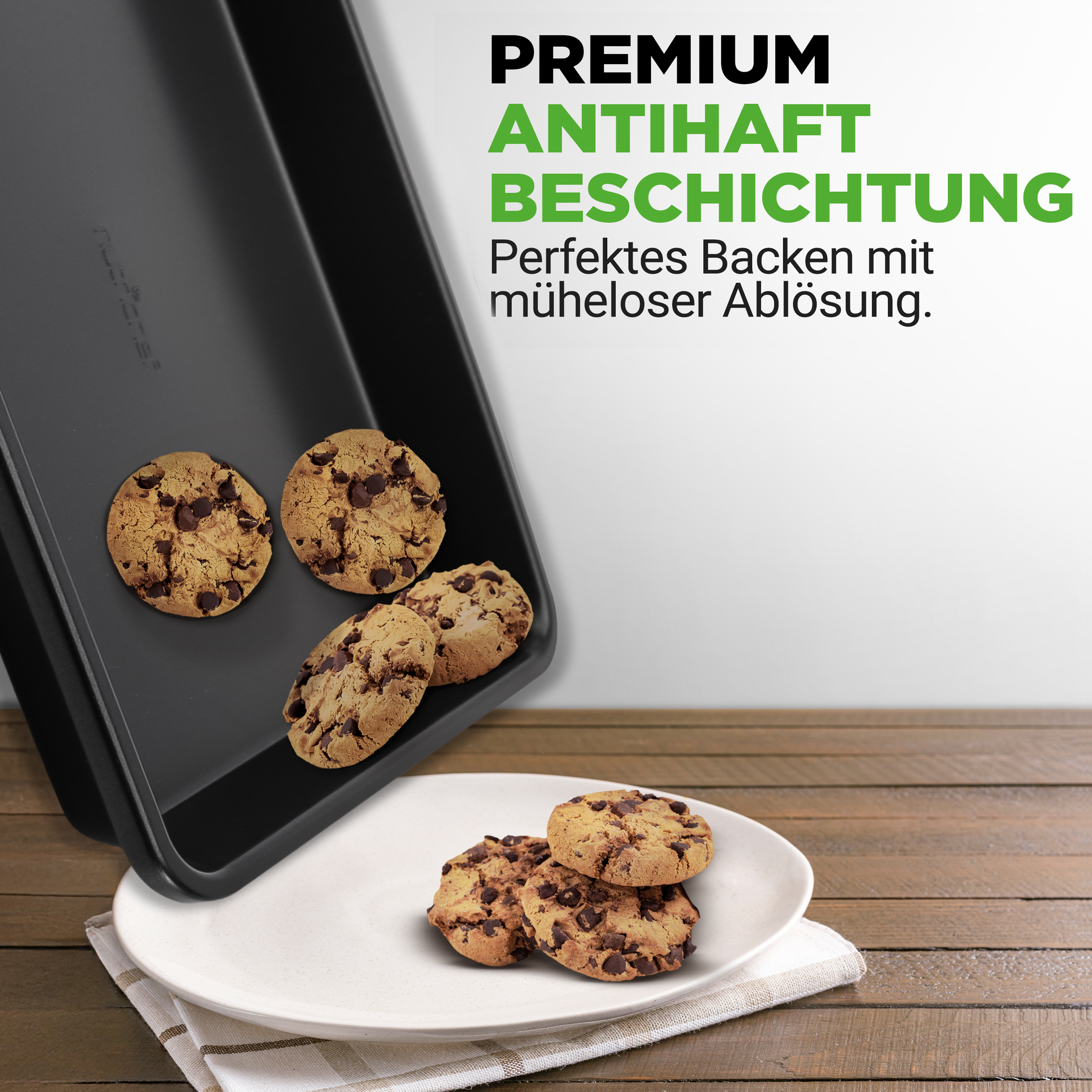 Ein Backblech mit Schokoladenkeksen und Text.