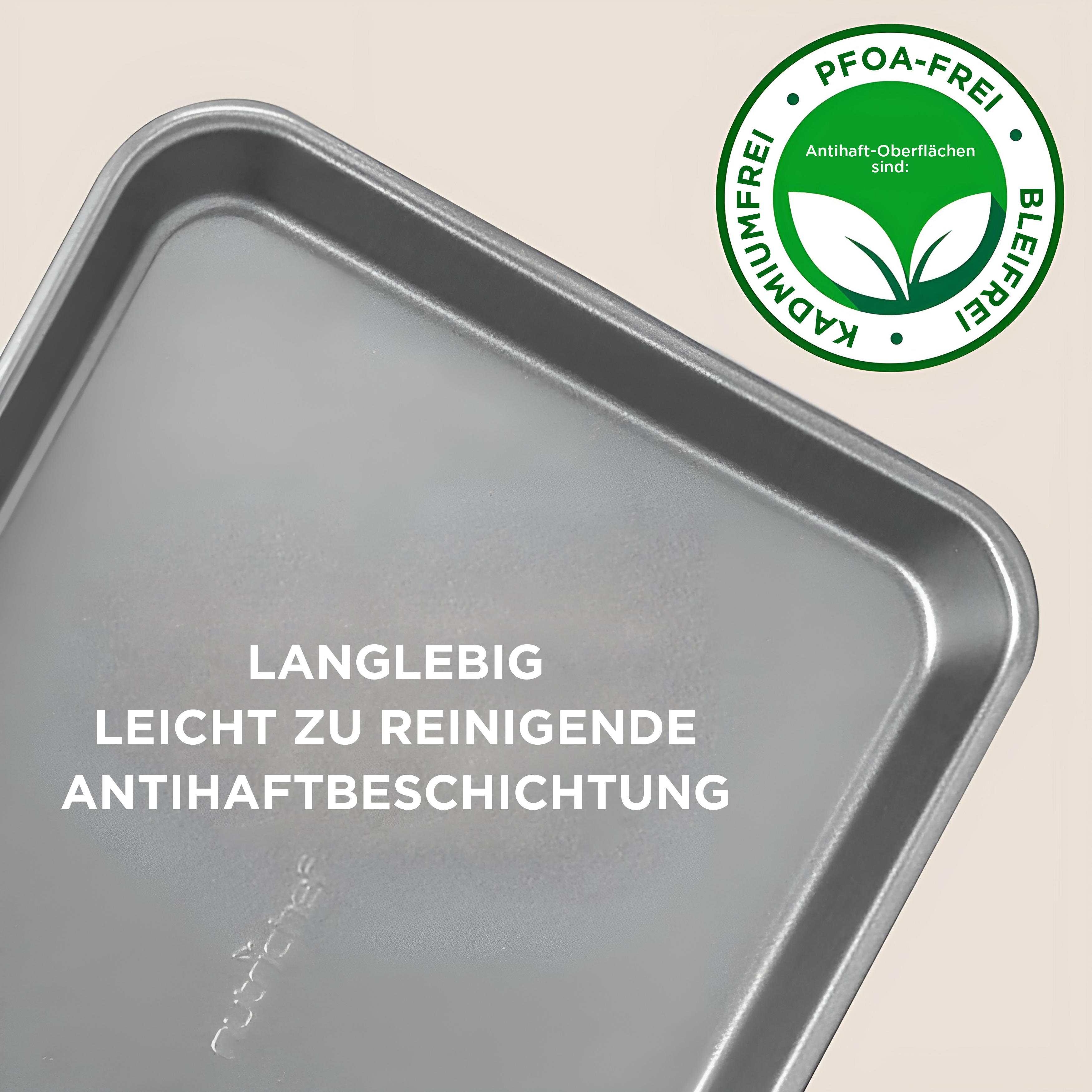 Graue Backform mit Schriftzug: Langlebig, leicht zu reinigende Antihaftbeschichtung.