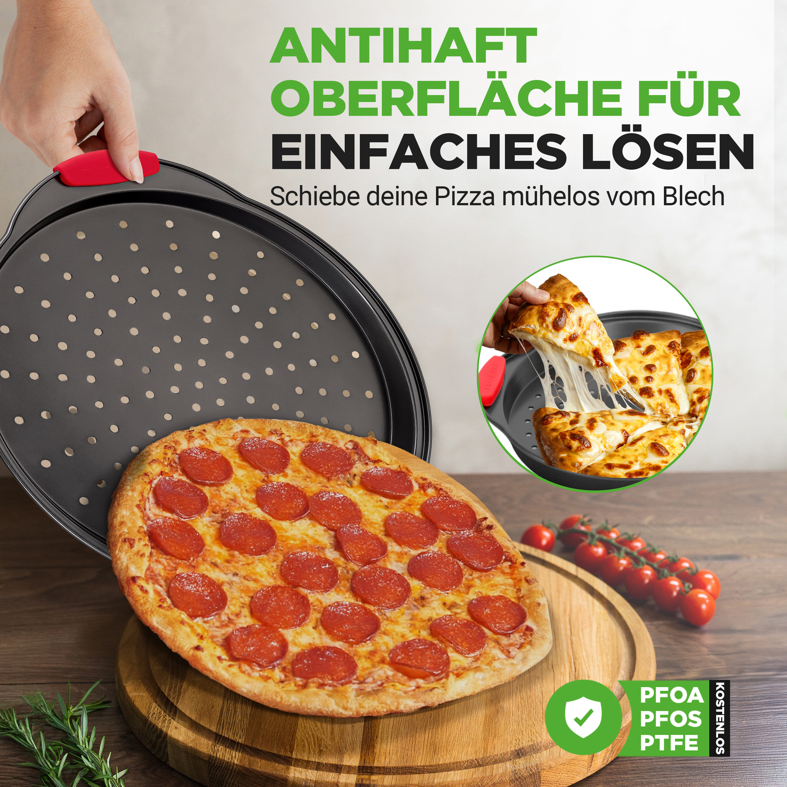 Eine runde Pizzapfanne mit einer fertigen Pizza und Kirschtomaten.