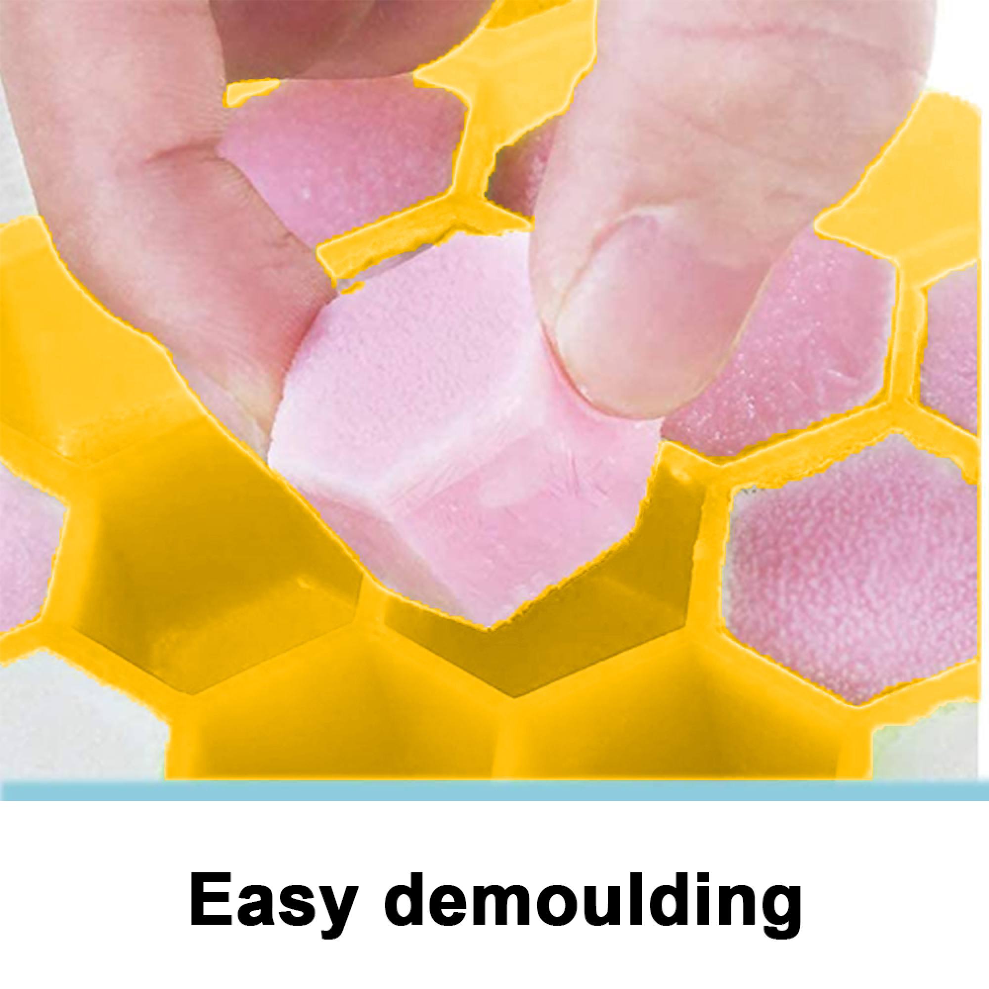 Eine Hand entnimmt einen rosa Eiswürfel aus einer gelben Wabenform.
