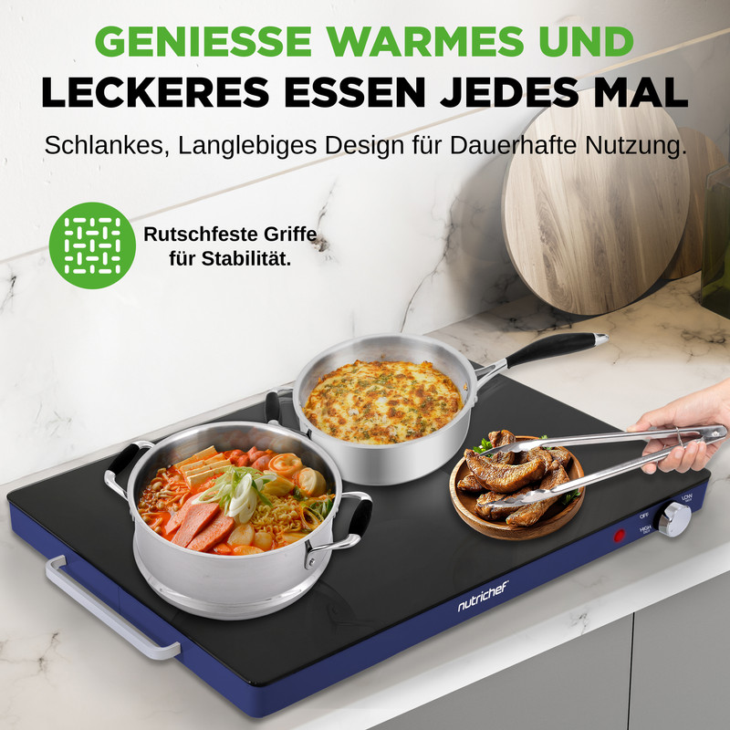 Ein Kochgeschirr-Set mit Nudeln und Auflauf auf einem schwarzen Heizgerät.
