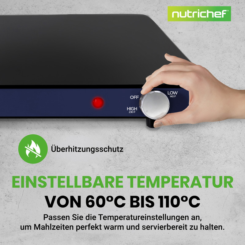 Eine Hand dreht den Temperaturregler eines Küchengeräts mit Anzeige.