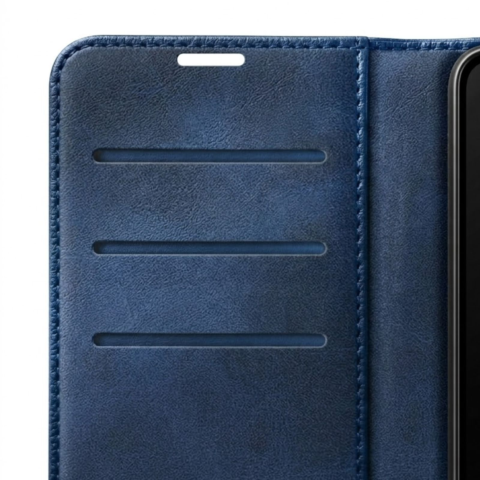 Detaillierte Nahaufnahme einer blauen Leder-Handyhülle mit drei Schlitzen.