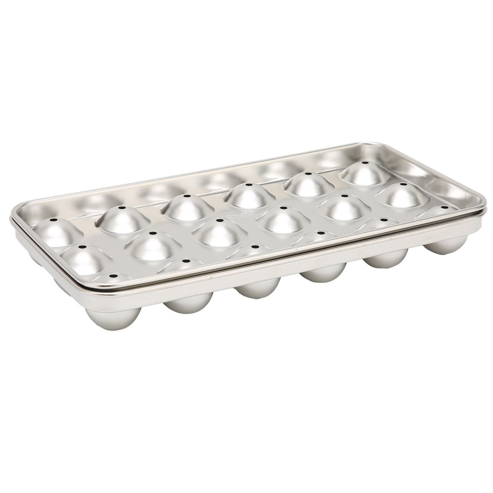 Eine silberne Eiswürfelform für 16 runde Eisbälle mit kleinen Löchern.