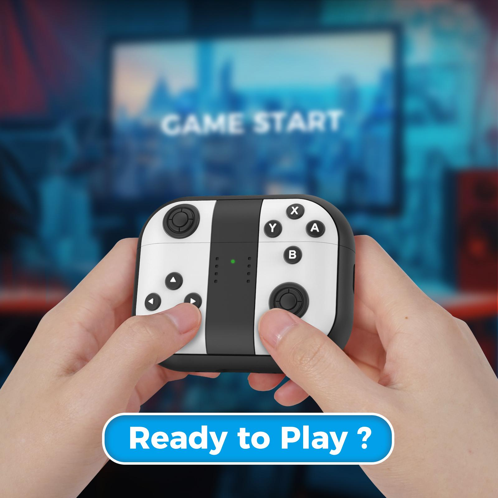 Zwei Hände halten einen weißen und schwarzen Gamecontroller. Im Hintergrund steht 