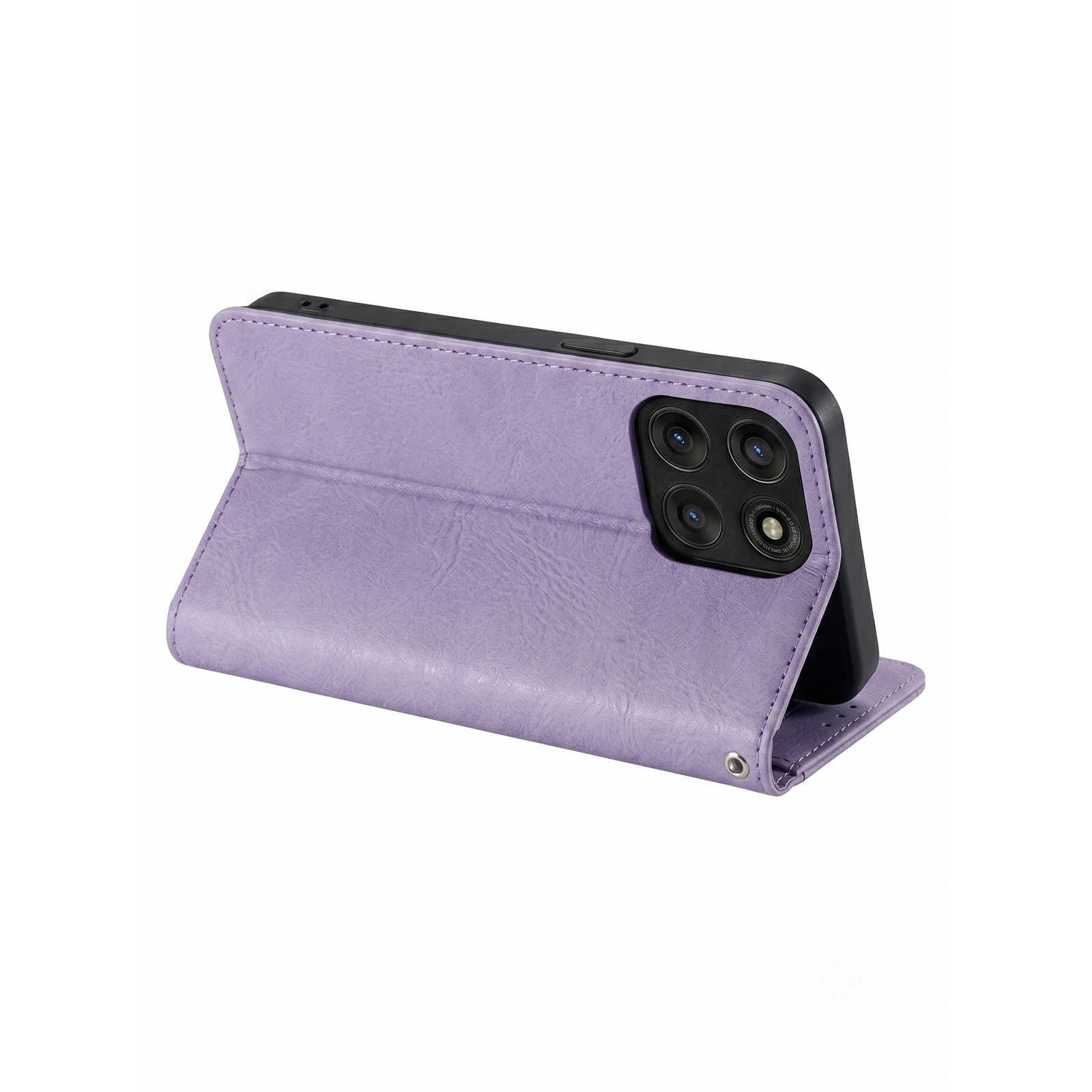 Una funda de teléfono morada con tres cámaras en la parte trasera.
