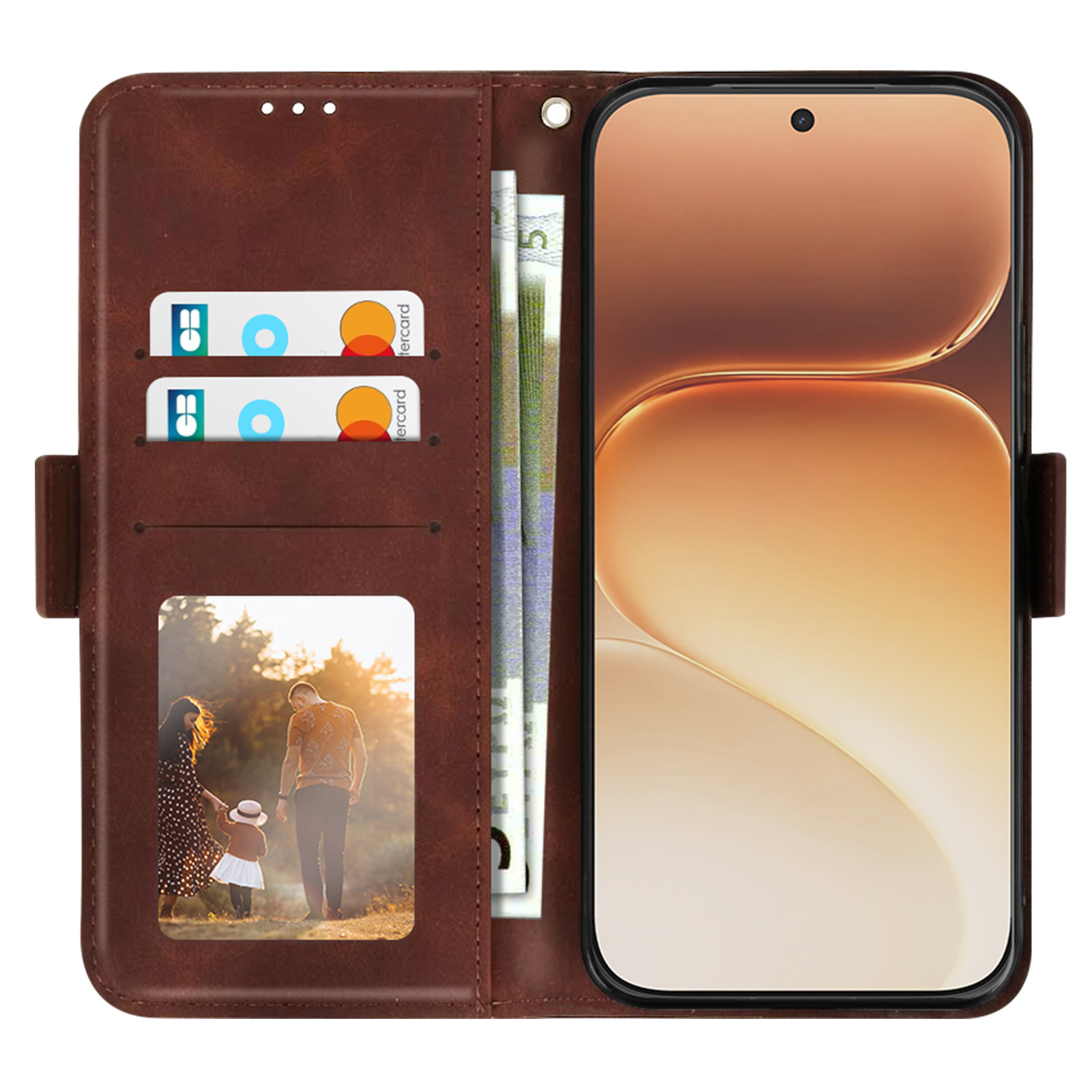Funda de teléfono marrón con ranuras para tarjetas, billetes y foto familiar.