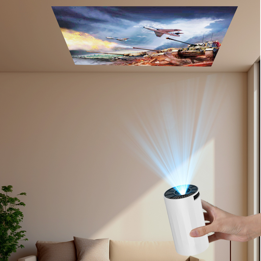 Ein Projektor wirft ein Bild von Flugzeugen und Panzern an die Decke.