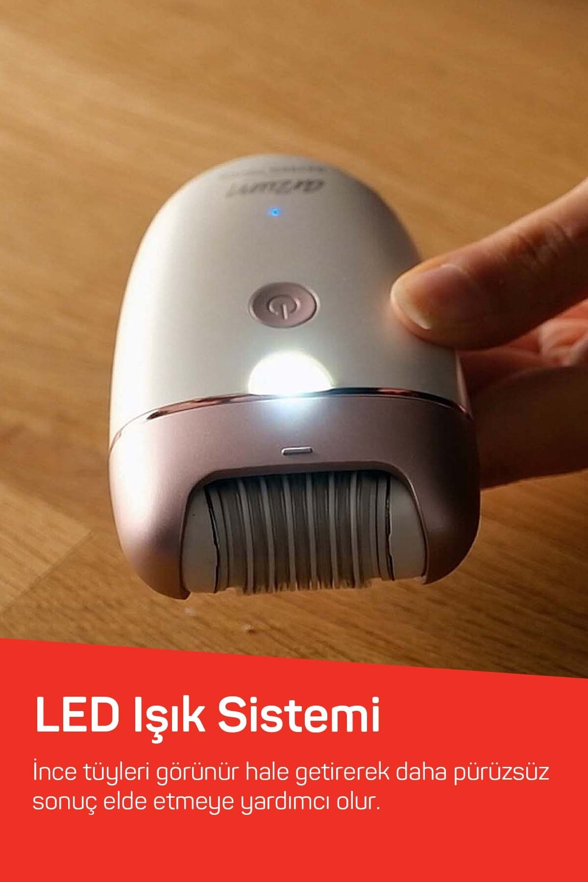 İnce tüyleri aydınlatan LED ışıklı beyaz epilasyon cihazı.