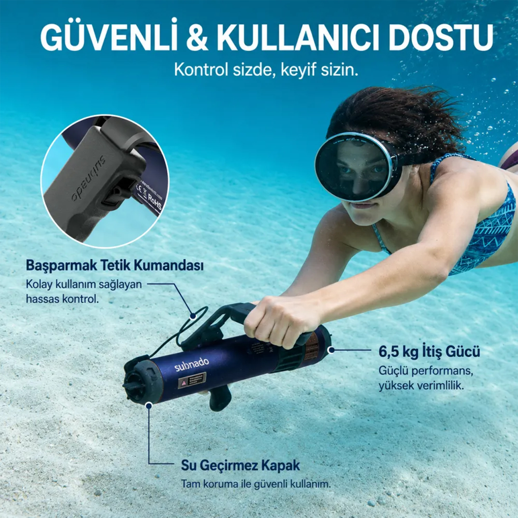 Maskeli bir kadın mavi su altı scooter ile su altında yüzüyor.