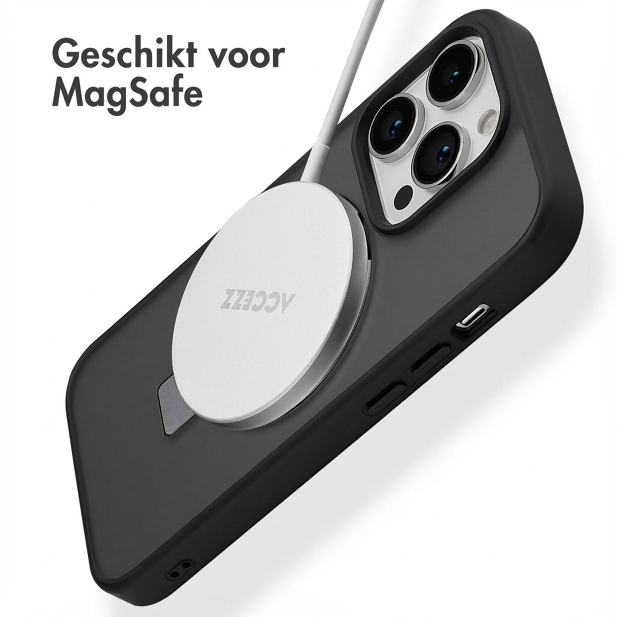 Custodia nera per telefono con caricabatterie e cavo MagSafe, su sfondo bianco.