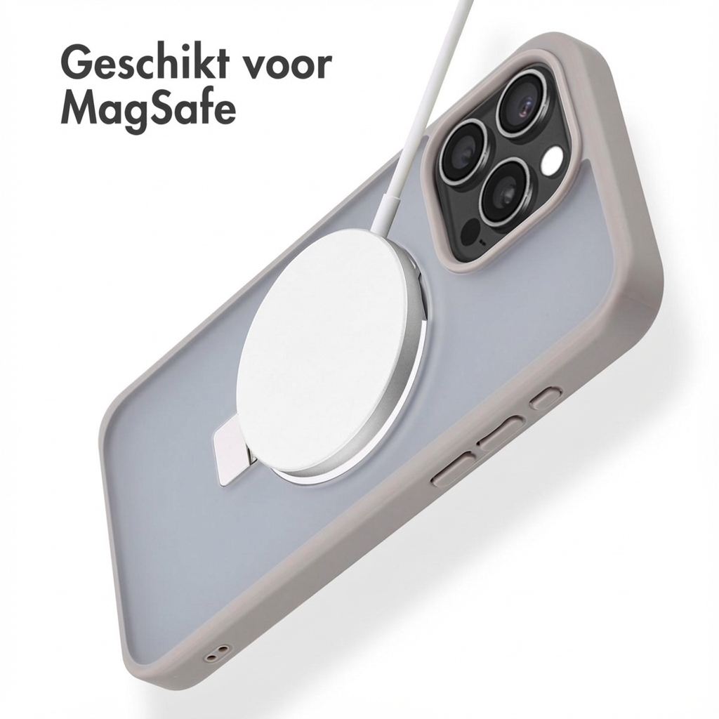 iPhone grigio con caricatore MagSafe. Testo "Geschikt voor MagSafe" in alto a sinistra.