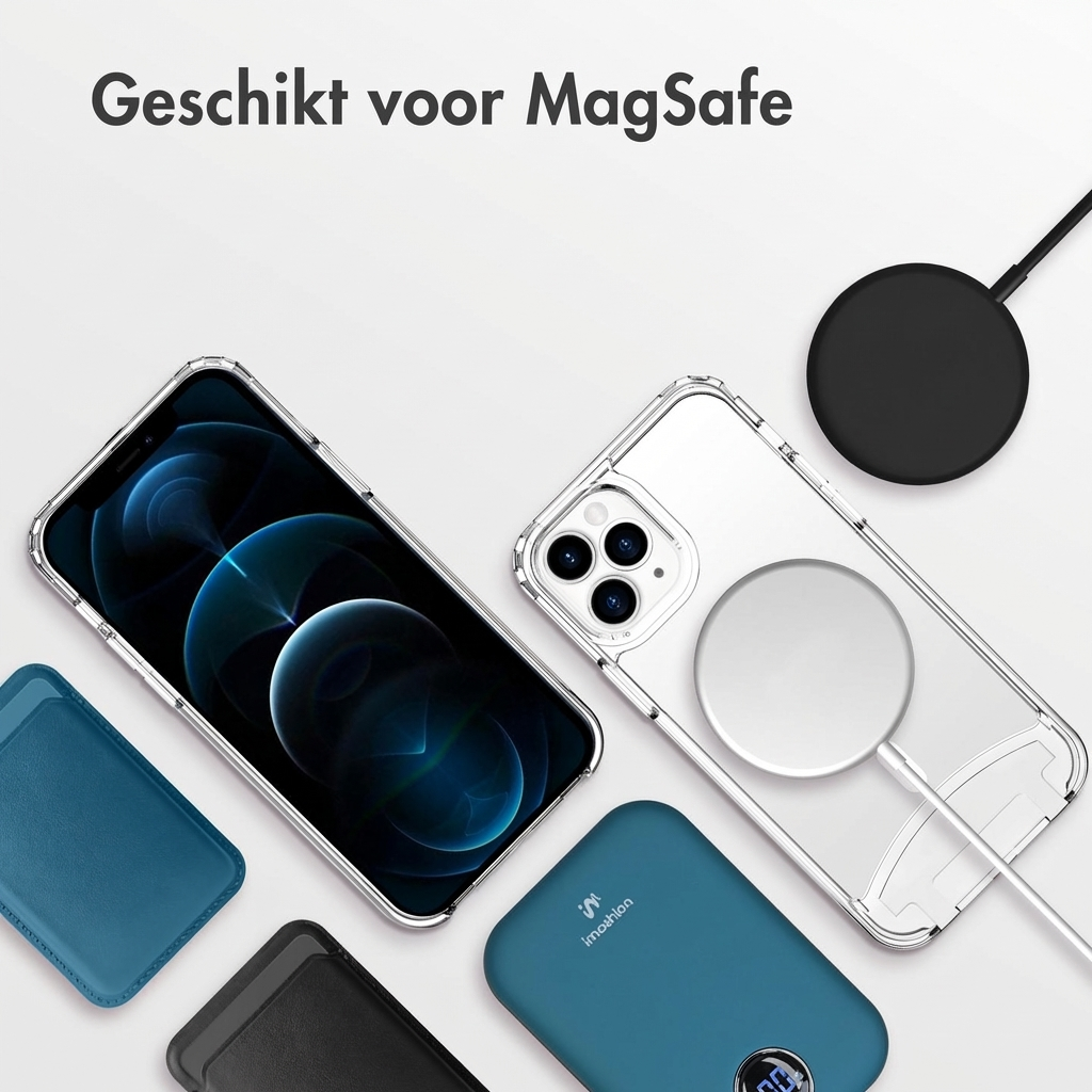 Un iPhone con custodia, cavo di ricarica e accessori su sfondo bianco.