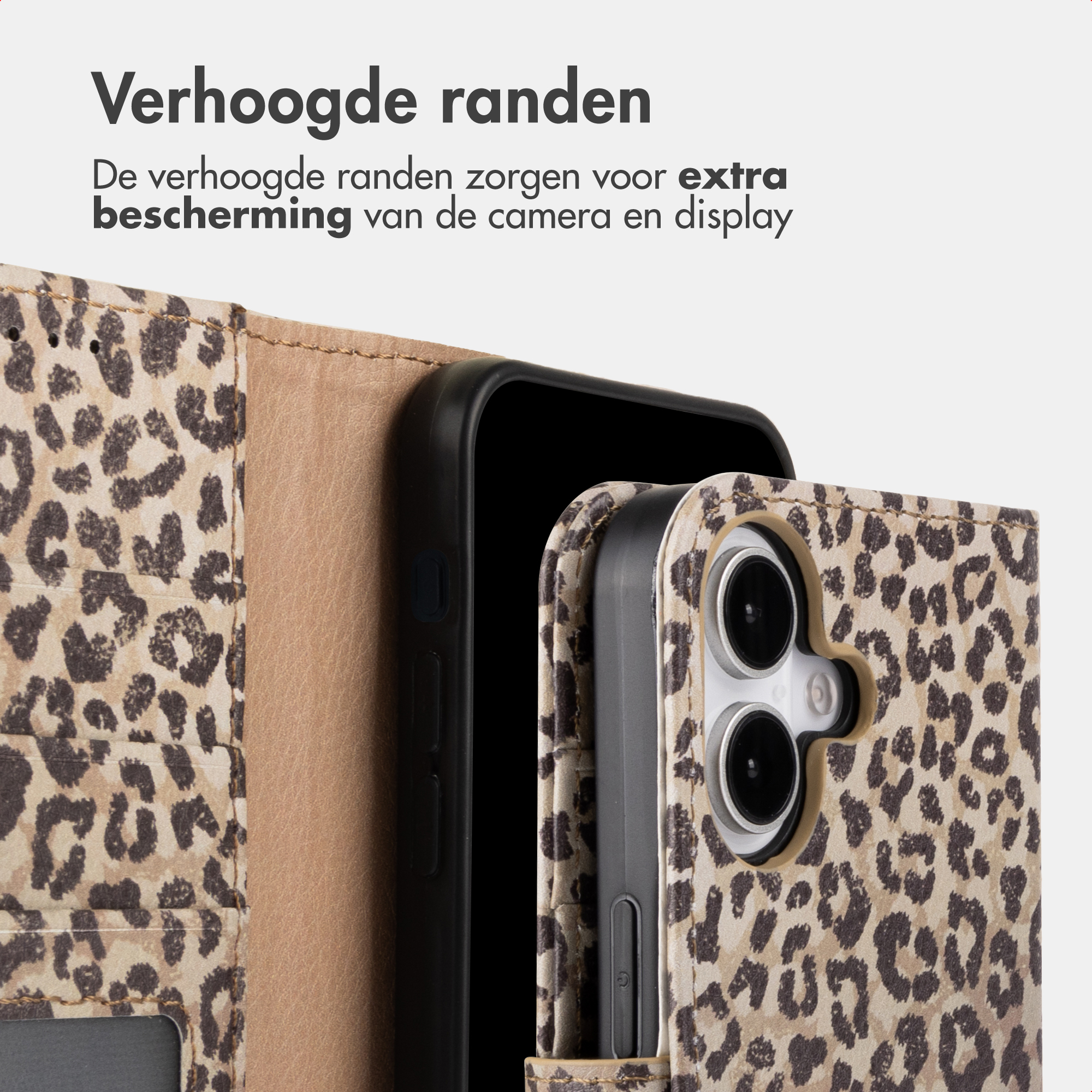 Custodia per telefono leopardata con bordi rialzati per protezione fotocamera e display.