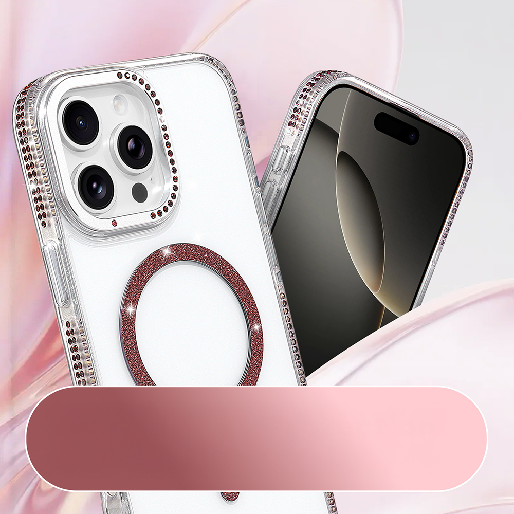 Parıltılı gül altın detaylı, halkalı ve kamera lensi kenarlı şeffaf telefon kılıfı, pembe arka plan üzerinde.