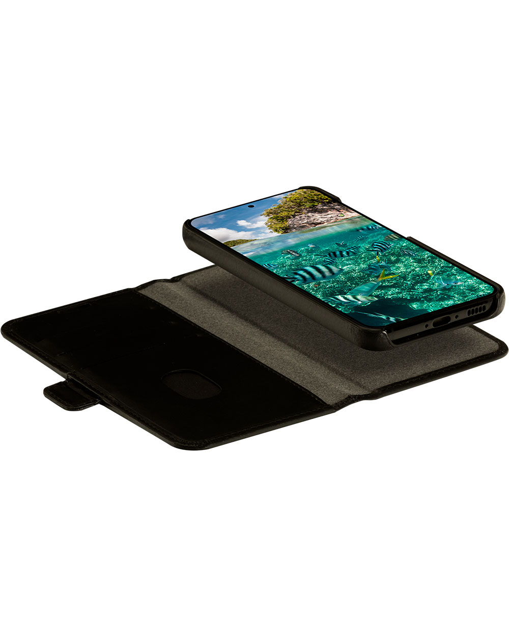Custodia nera aperta per telefono con smartphone che mostra pesci tropicali nell'oceano.