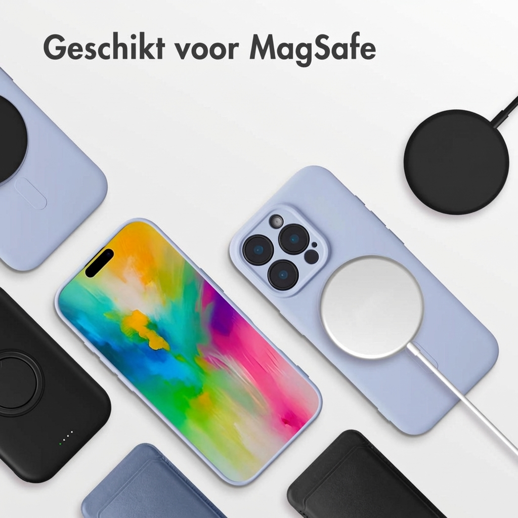 Diverse custodie per iPhone e caricabatterie MagSafe disposte su sfondo bianco.