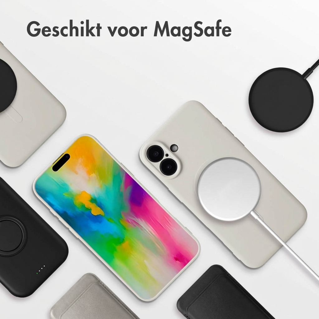 Molti iPhone e caricabatterie MagSafe su sfondo bianco.