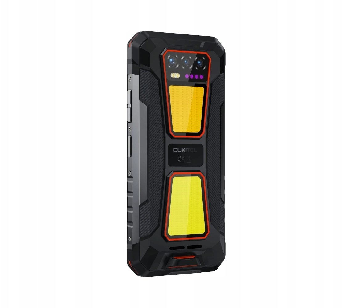 Smartphone robusto con custodia nera, accenti gialli e tre fotocamere.