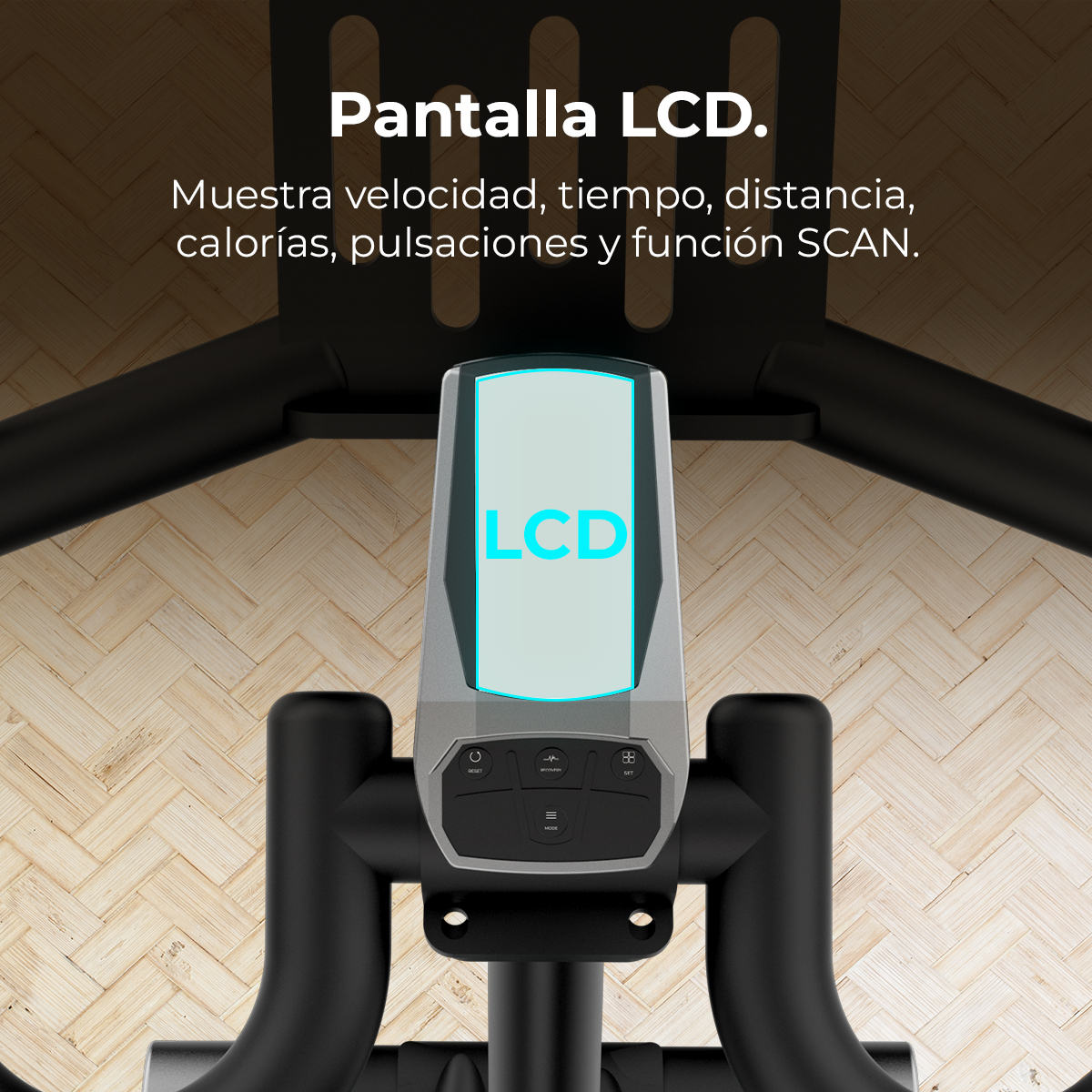 Primer plano de la pantalla LCD de una bicicleta mostrando 'LCD', velocidad, tiempo, distancia, calorías, pulso, SCAN.