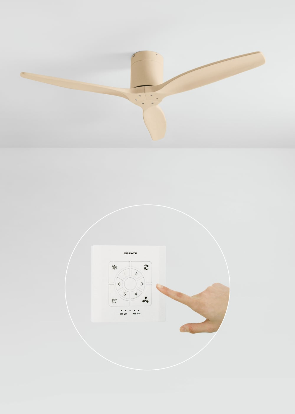 Un ventilador de techo beige de tres aspas sobre un mando a distancia con botones numerados.
