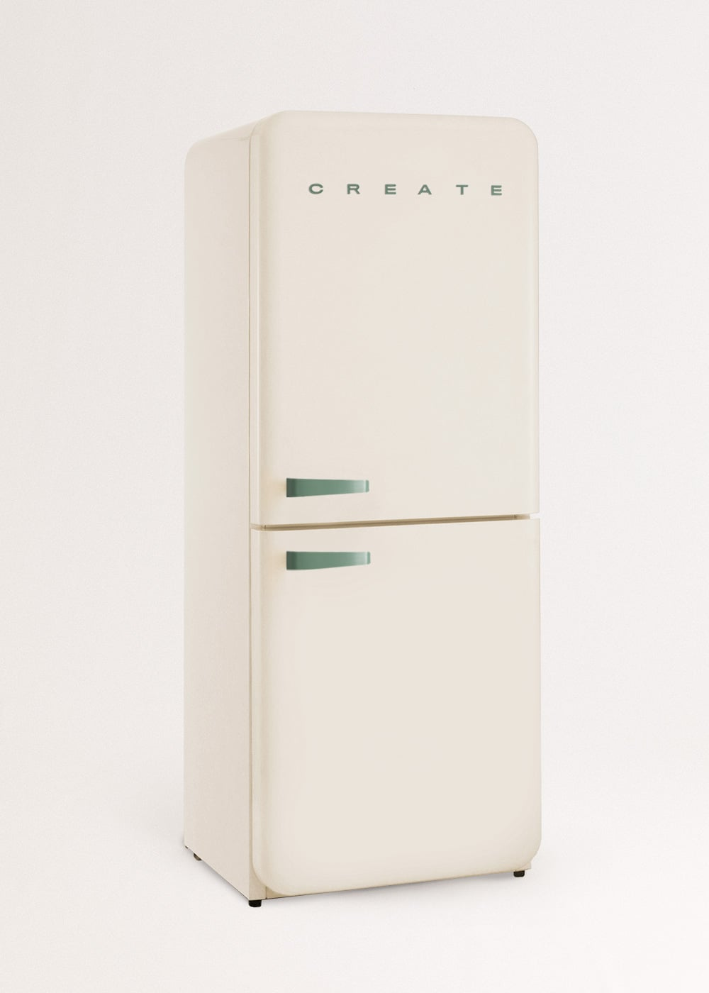 Un refrigerador retro color crema con la palabra "CREATE" y tiradores verdes.