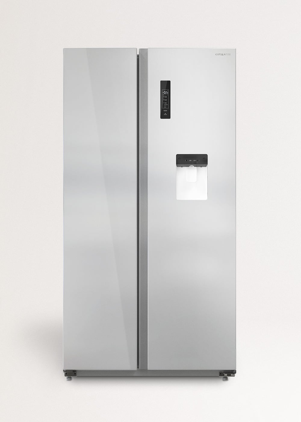 Refrigerador plateado de doble puerta con dispensador de agua.