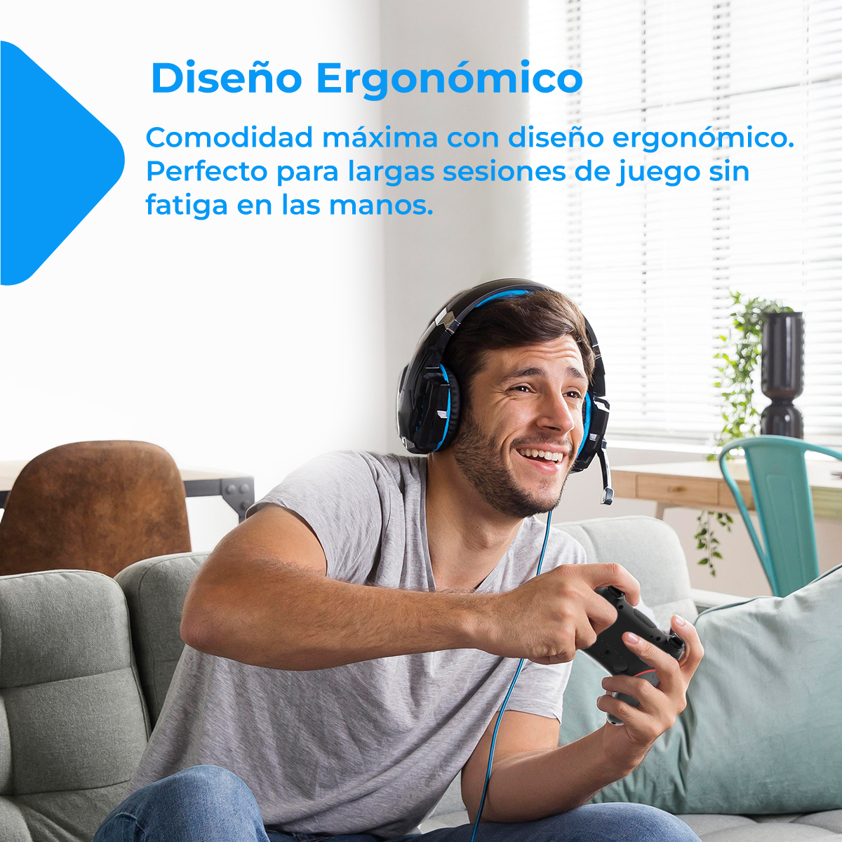 Hombre con auriculares juega videojuegos en sofá, sujetando mando.