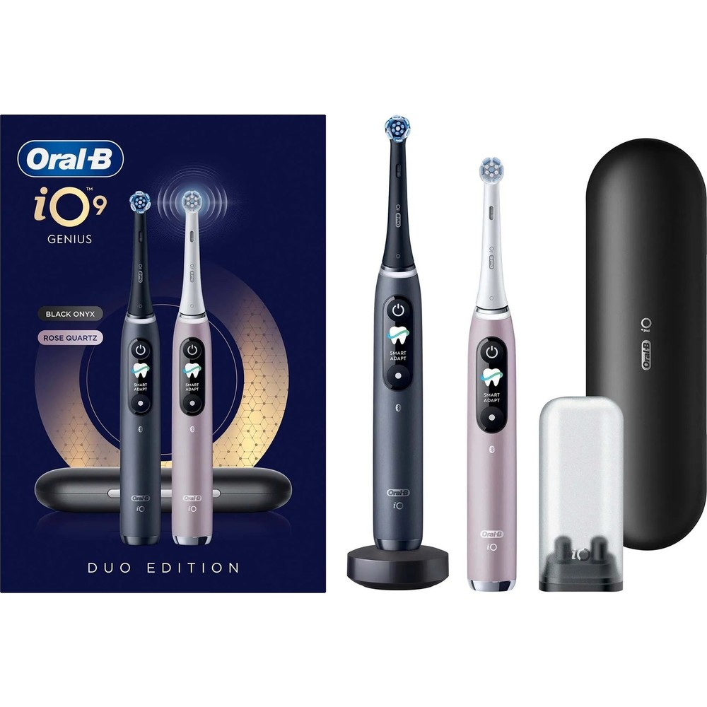 İki Oral-B iO9 Genius diş fırçası, biri siyah, biri pembe, aksesuarlarla birlikte.
