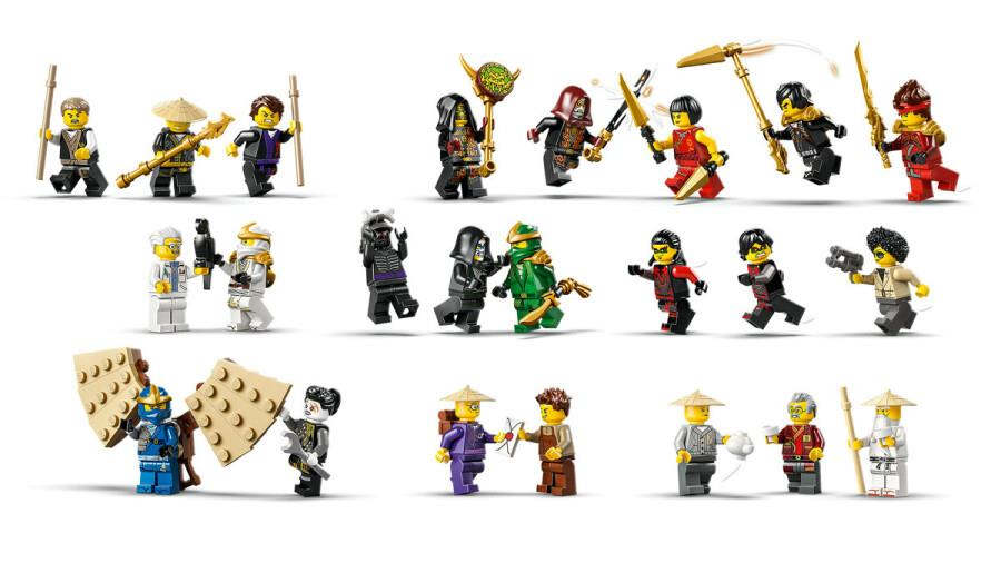Figurki Lego w różnych pozach akcji i interakcjach.