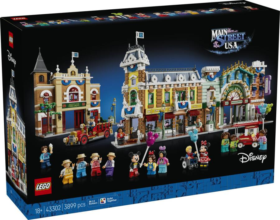 Detaylı binalar, figürler ve itfaiye aracı içeren Lego Main Street USA seti.