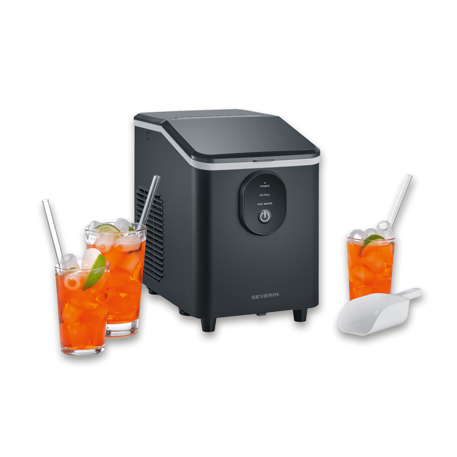 Ein dunkler Eiswürfelbereiter mit zwei Gläsern Orangengetränk und einer Eisschaufel daneben.