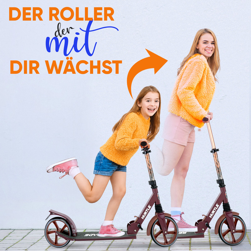 Ein junges Mädchen und eine junge Frau fahren Roller nebeneinander.
