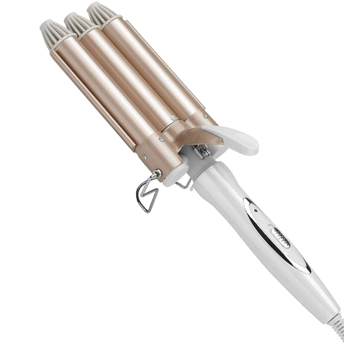 Un rizador de triple barril con varillas de calentamiento doradas y mango blanco.