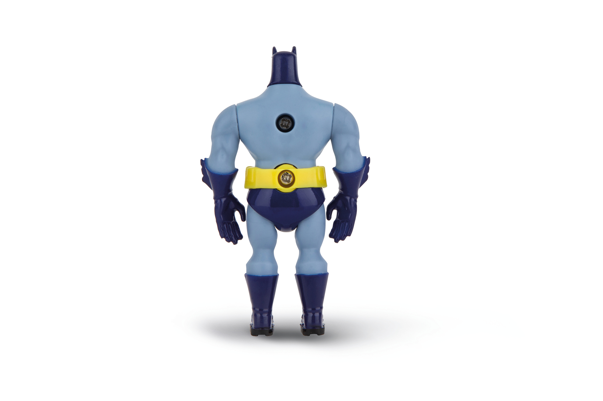 Rückansicht einer Batman-Figur mit blauem Anzug, gelbem Gürtel und blauen Stiefeln.