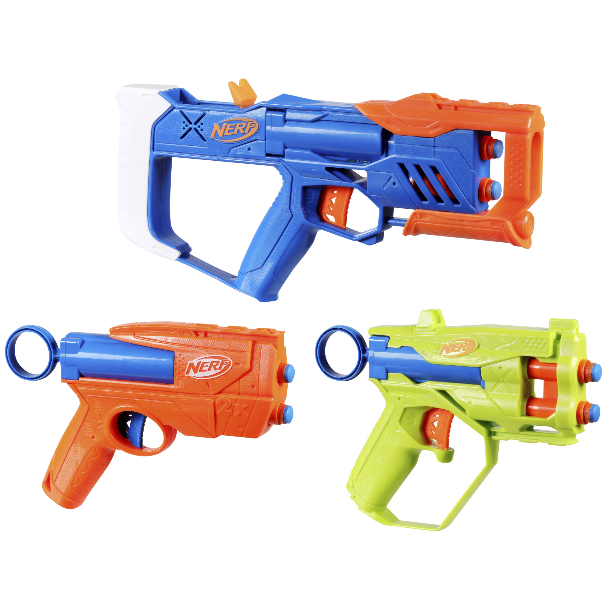 Drei Nerf-Spielzeugpistolen in Blau, Orange und Grün auf weißem Hintergrund.