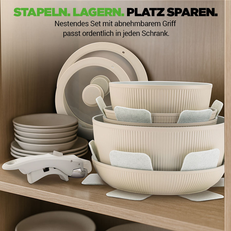 Beige Schüsselset mit Deckeln und Griffen auf einem Holzregal.