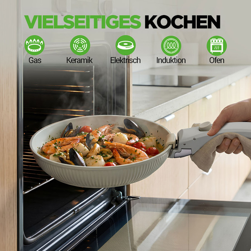 Eine Pfanne mit Garnelen, Jakobsmuscheln und Muscheln wird aus einem Ofen genommen.