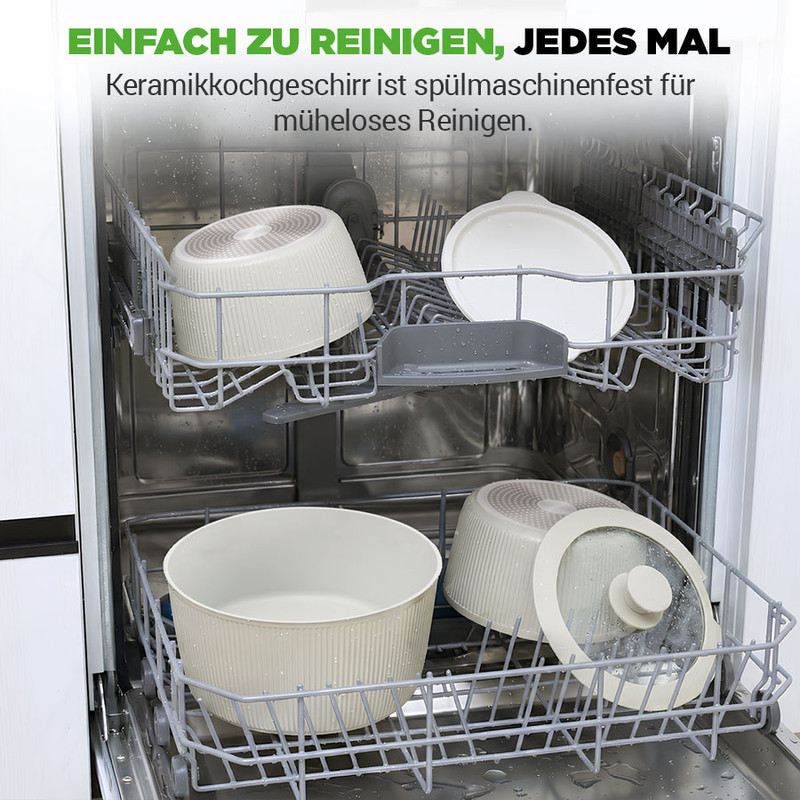 Geschirrkorb in einer Spülmaschine mit mehreren Keramikkochgeschirren, die zum Reinigen platziert sind.