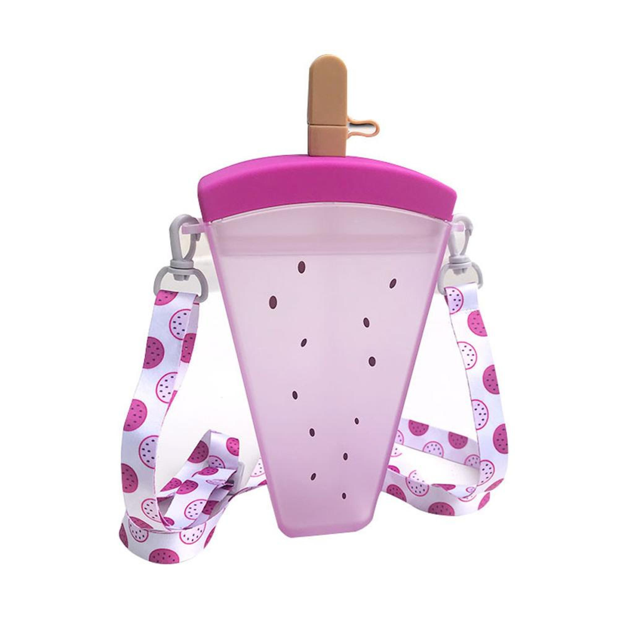 Eine durchsichtige, pinke Wasserflasche in Form eines Eis am Stiel mit schwarzen Punkten.