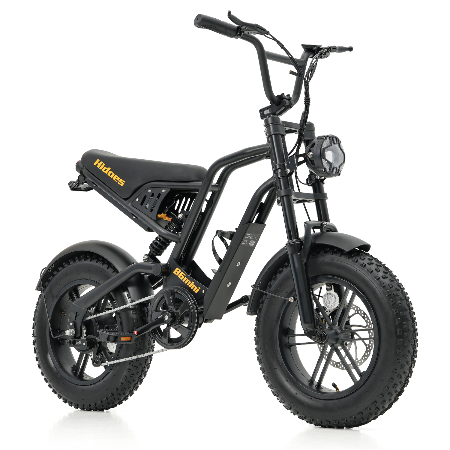 Bicicletta elettrica nera con pneumatici larghi, faro prominente e sella con scritta gialla.
