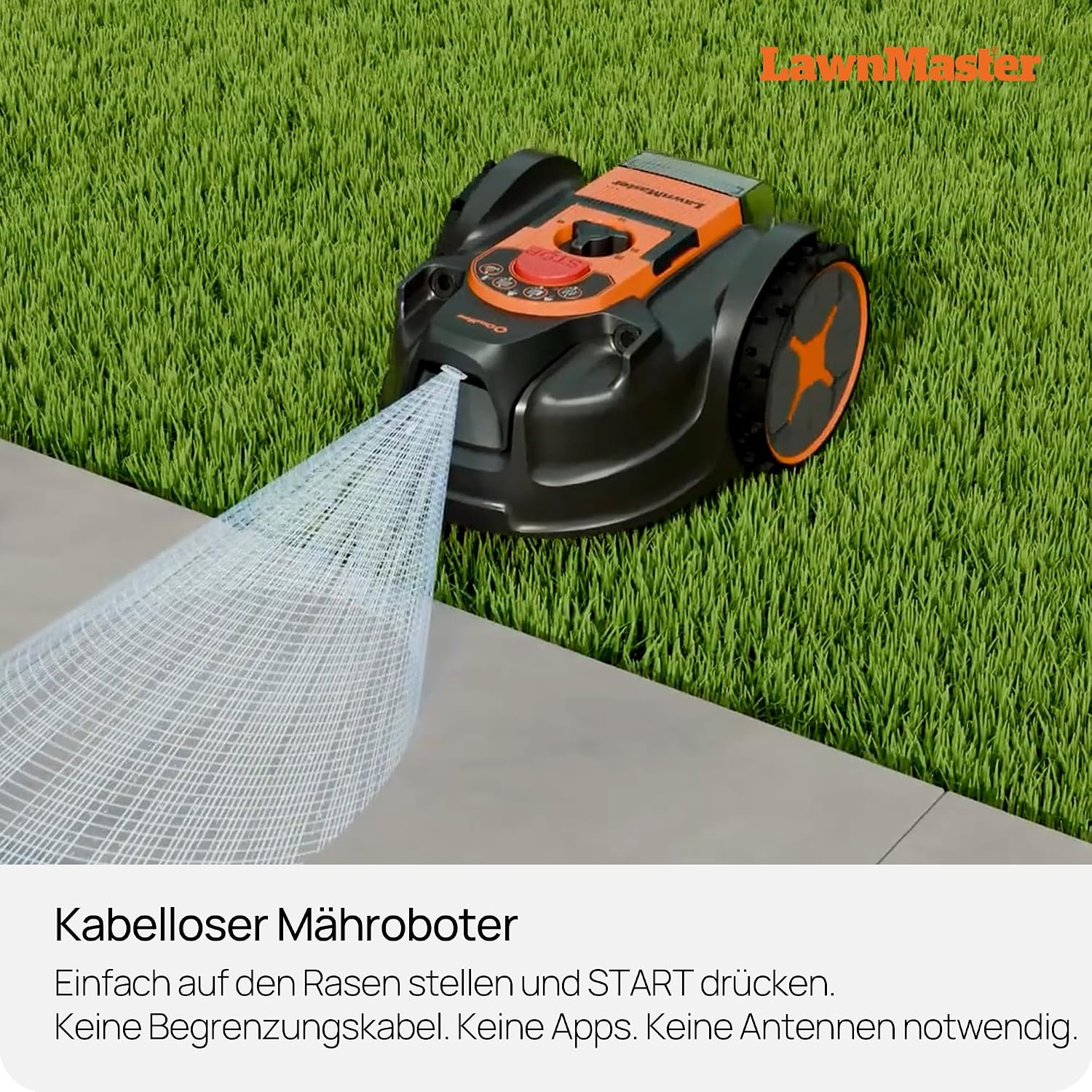 Ein orange-schwarzer Mähroboter auf einem satten grünen Rasen mit einem Drahtgittermuster vor ihm.