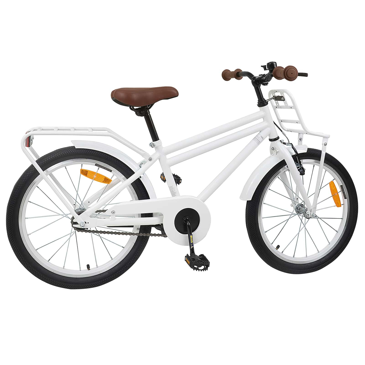 Ein weißes Kinderfahrrad mit braunem Sattel und braunen Griffen, vorderem Korb und Gepäckträger.