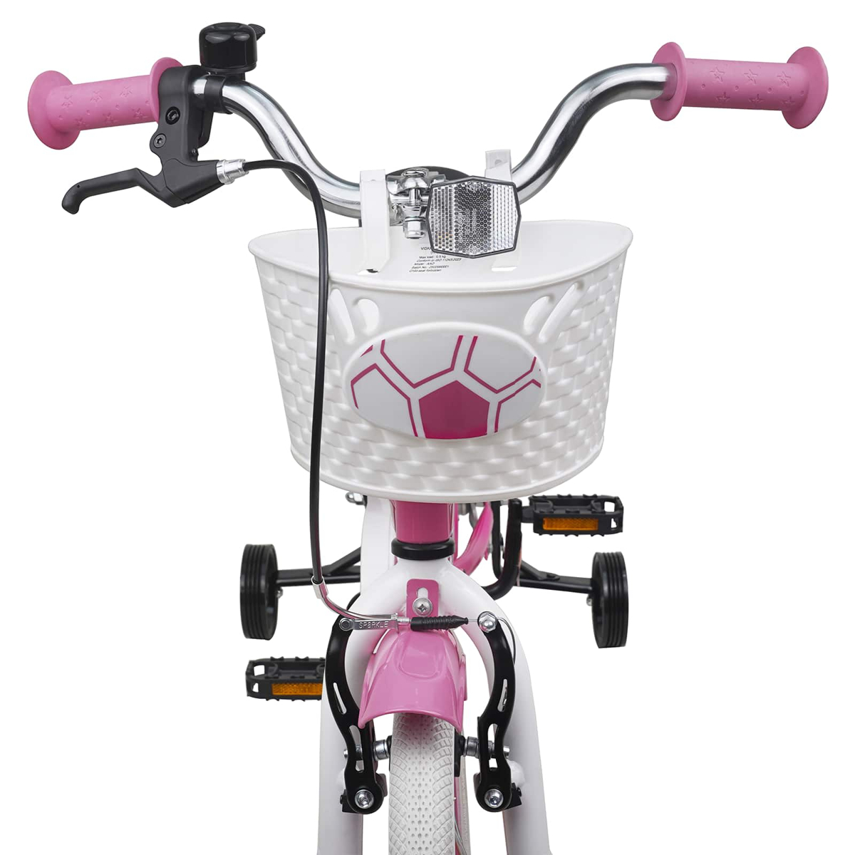 Ein weißes Kinderfahrrad mit rosa Griffen, einem weißen Korb und Stützrädern.