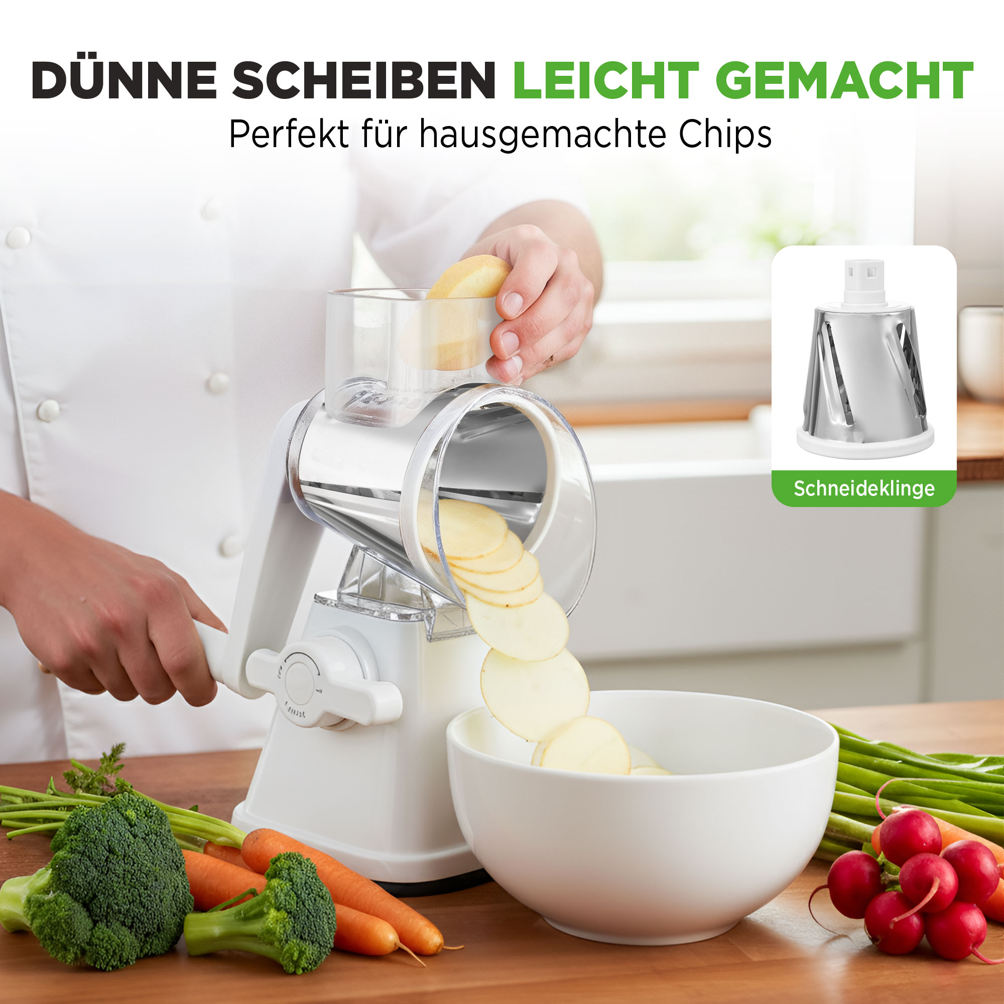 Ein manueller Gemüseschneider mit Kartoffelscheiben, die in eine Schüssel fallen.