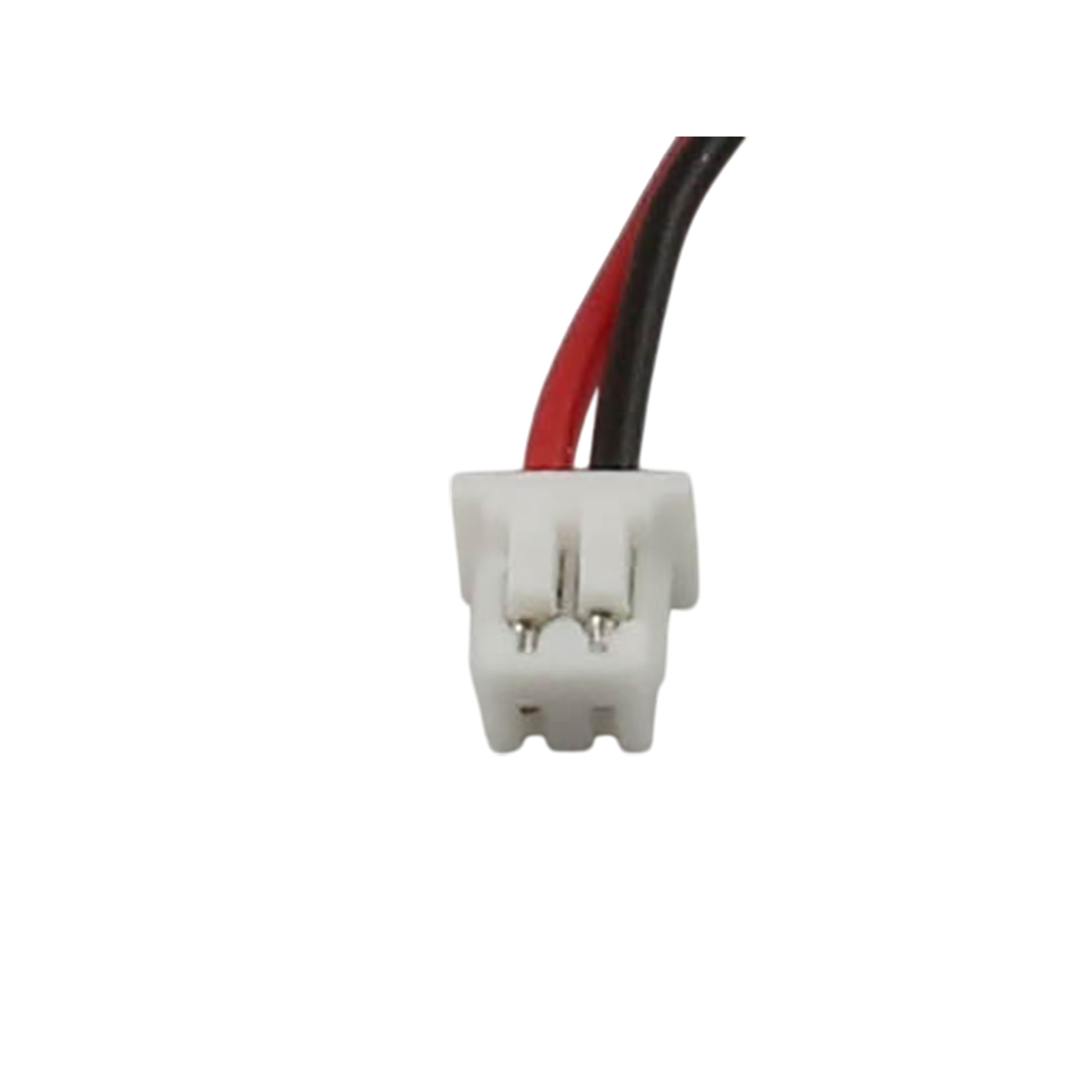 Ein weißer Stecker mit roten und schwarzen Kabeln.