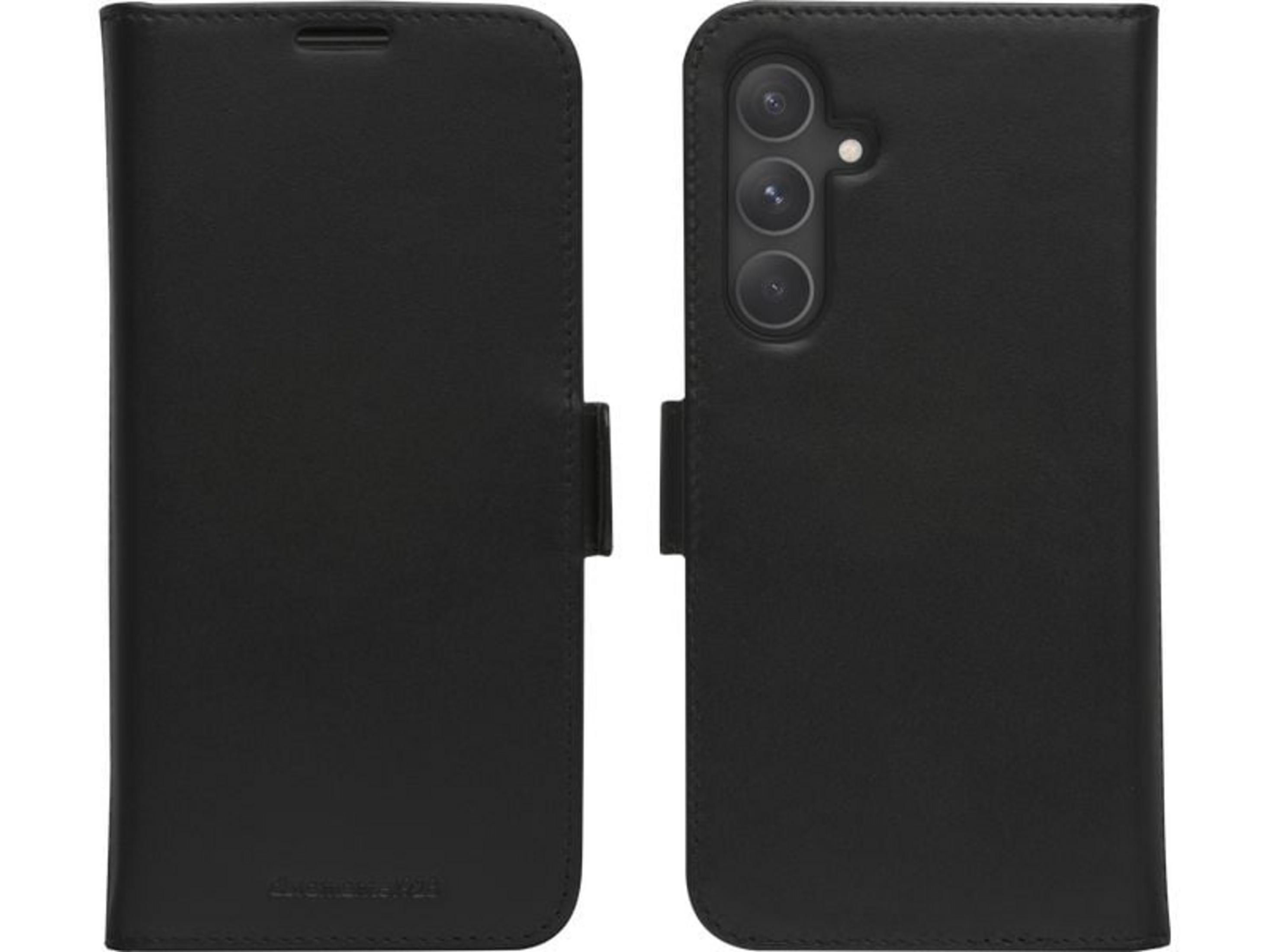 Custodia nera per telefono con tre obiettivi della fotocamera sul retro.