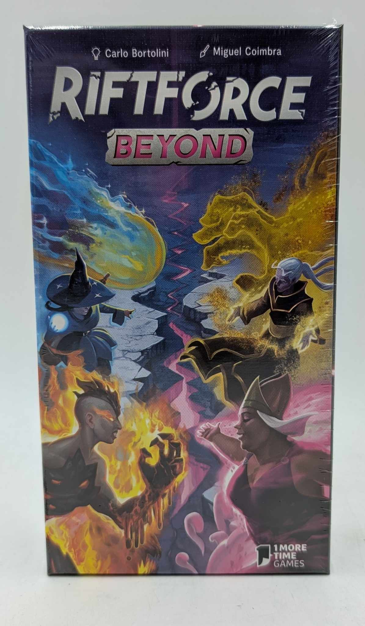 Brettspielbox "Riftforce Beyond" mit Magiern, Feuer und Eis. Autoren: Bortolini, Coimbra.