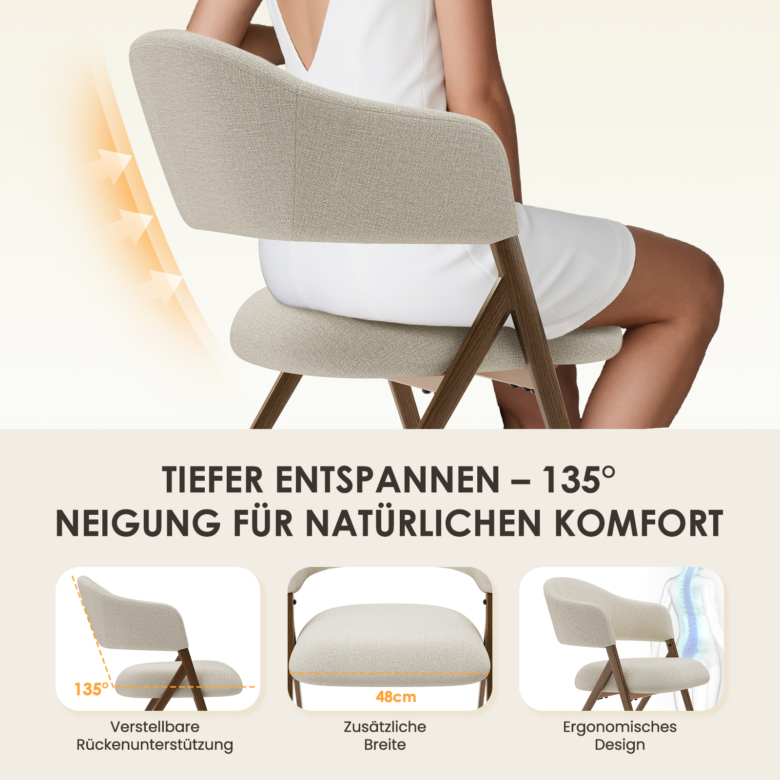 Una persona siede su una sedia beige con gambe in legno. Dettagli mostrano reclinazione di 135°, larghezza 48cm e design ergonomico.