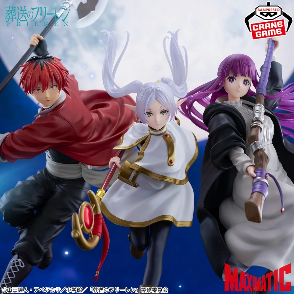 Tres figuras de anime: hombre pelirrojo, mujer peliblanca y mujer pelimorada.